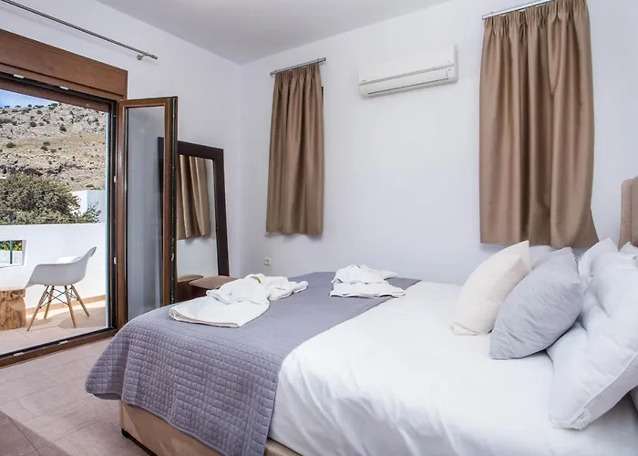 Monalisa Villa Pefki