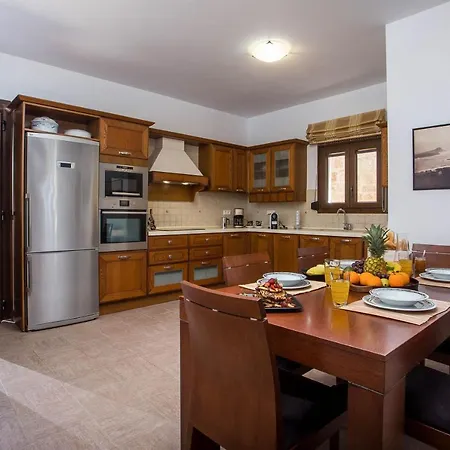 Villa Monalisa Pefki